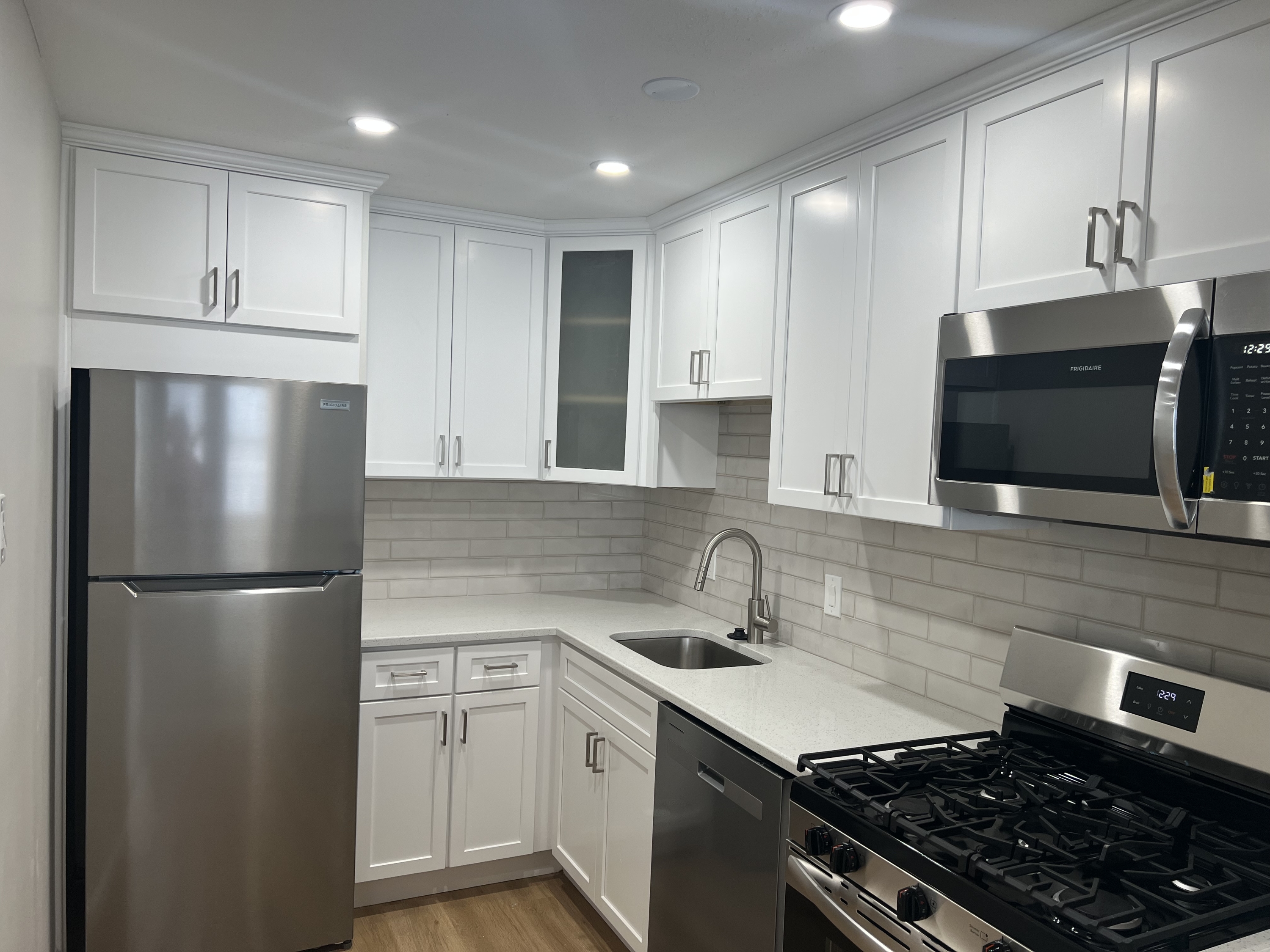 967 ASYLUM AVENUE #6E